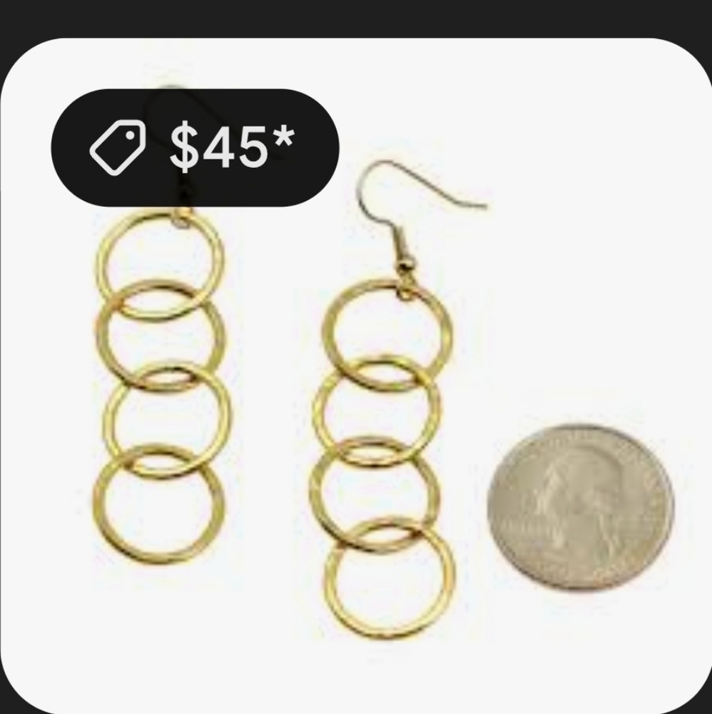 Elegant Gold Hoop Earrings